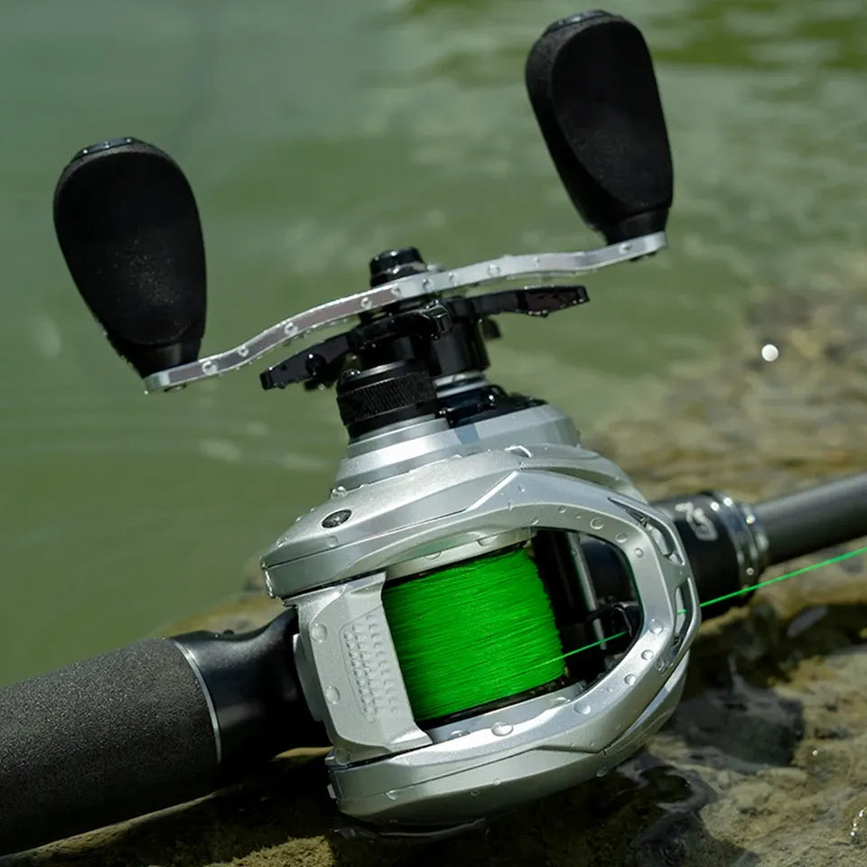 Carretilha FC-2000 com manivela em metal e pegadores EVA