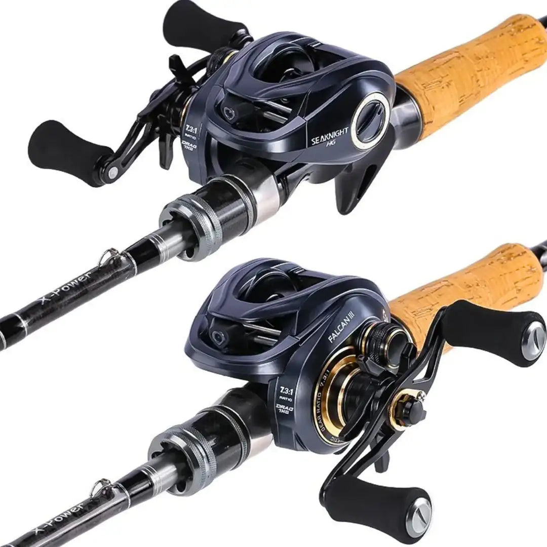 Carretilha SeaKnight FALCAN III com linha verde instalada posicionada sobre pedras molhadas